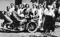 Snímek s motocyklem